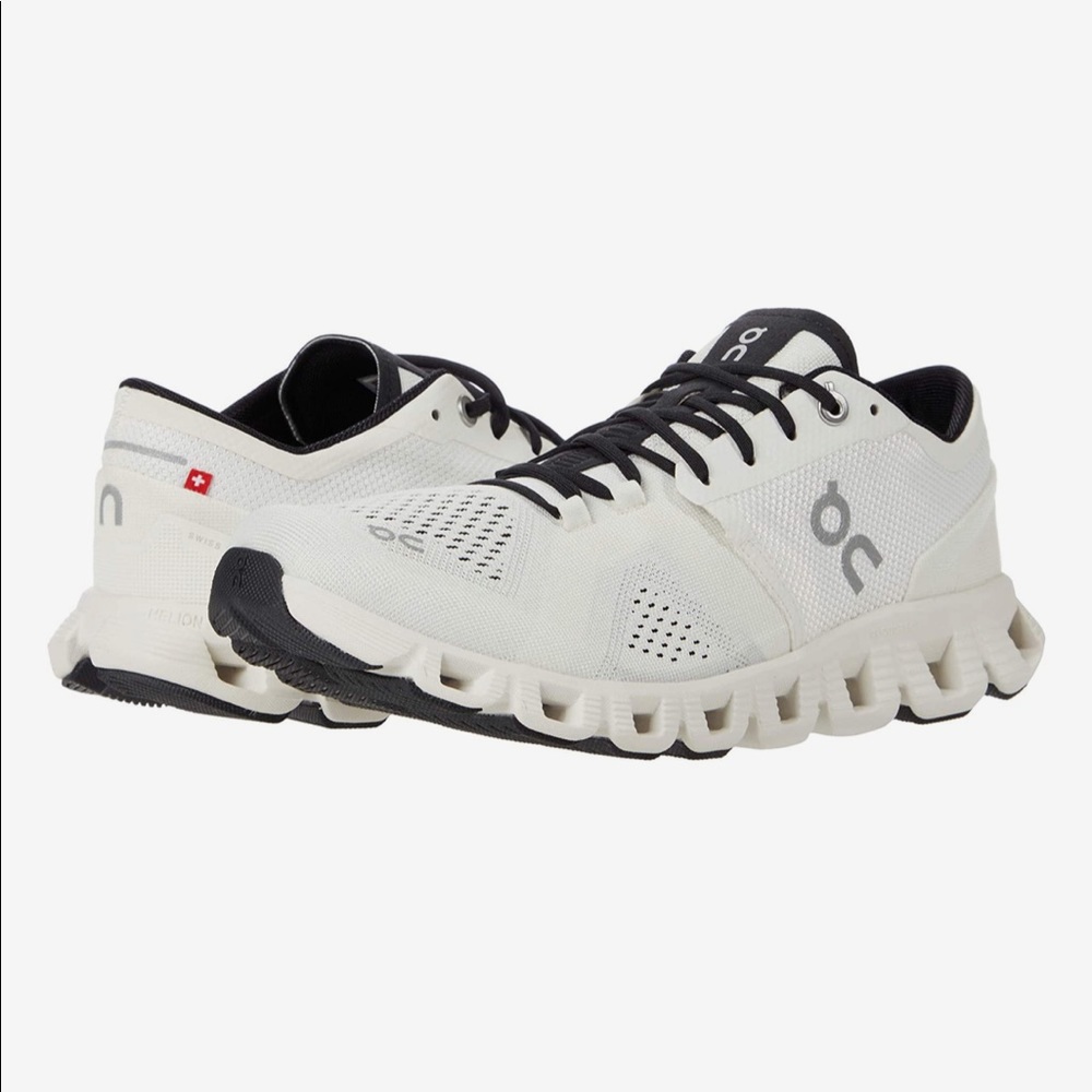 3 DAYS LEFT! Womens On Cloud X Shoes Size 6